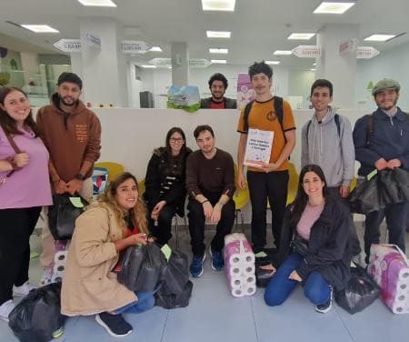 Entrega de donaciones a olim del Ulpan Etzion