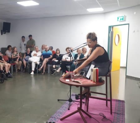 Actuación de Mónica Manaker