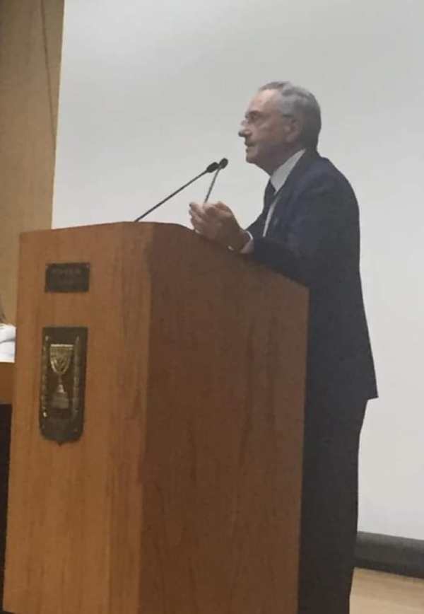 Mario Lev en la Knéset en el día Nacional de la Aliá
