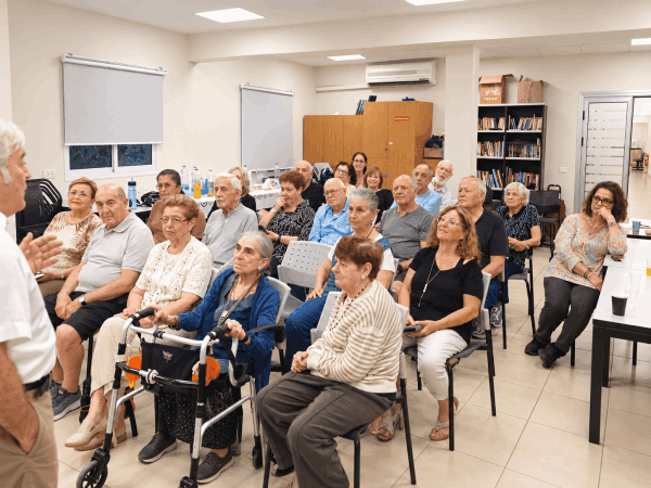 Charla a cargo de Alberto Szwarc.