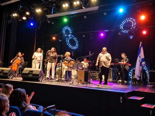 Participación de la filial en las celebraciones del Día de la Aliá, organizadas por la municipalidad.