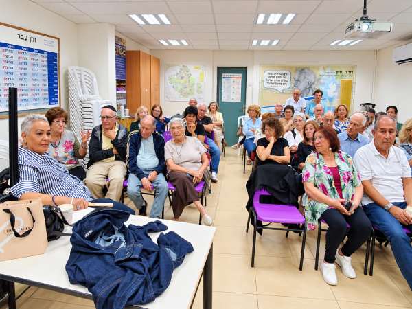Encuentro con nuestros soldados (jayalim), compartiendo sonrisas y muestras de cariño.
