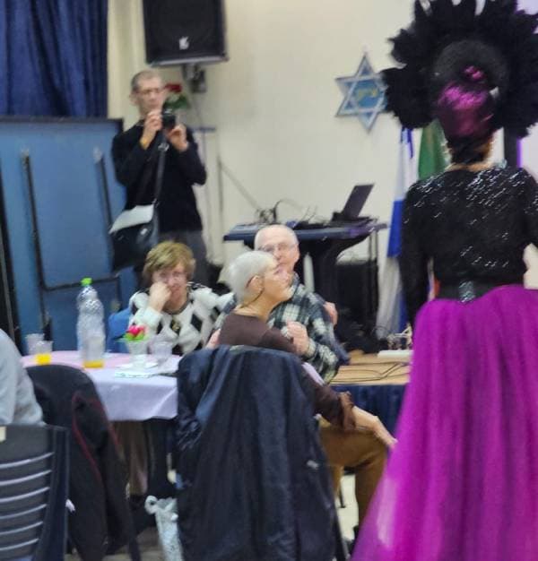 Festejando Nuevo Aniversario